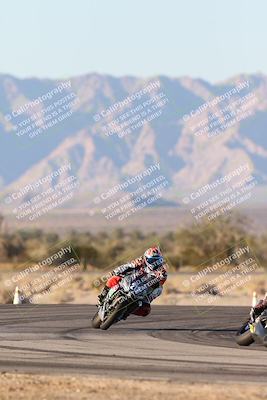 media/Dec-07-2025-CVMA (Sun) [[3e7d2de5dc]]/Race 18-Formula Twins-Formula 40 UL/